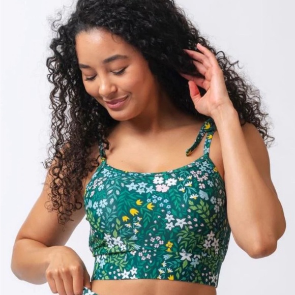 Floral Green Crop Top - Picture 2 of 2